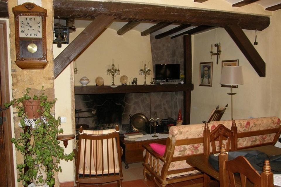 Cal Pons Bed & Breakfast Prades Bagian luar foto