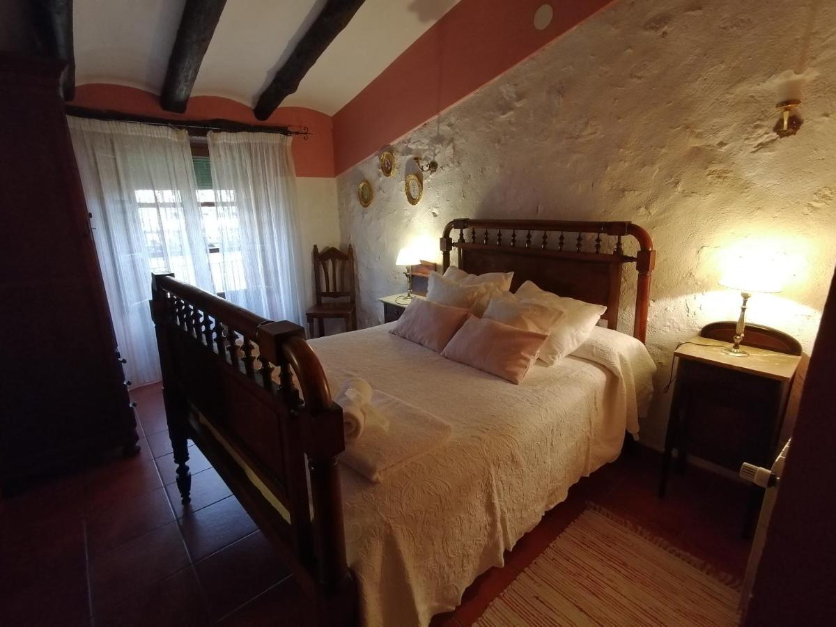 Cal Pons Bed & Breakfast Prades Bagian luar foto