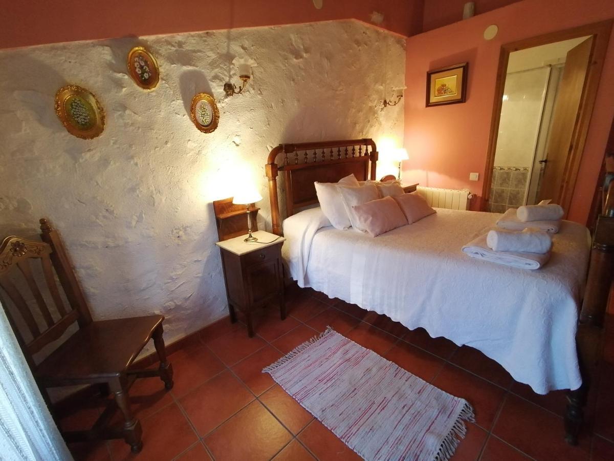 Cal Pons Bed & Breakfast Prades Bagian luar foto