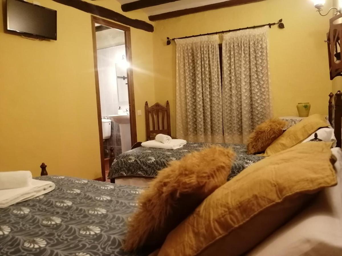 Cal Pons Bed & Breakfast Prades Bagian luar foto