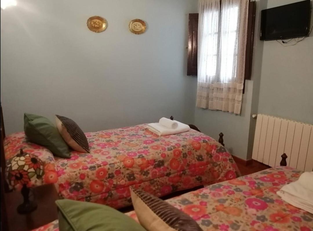 Cal Pons Bed & Breakfast Prades Bagian luar foto