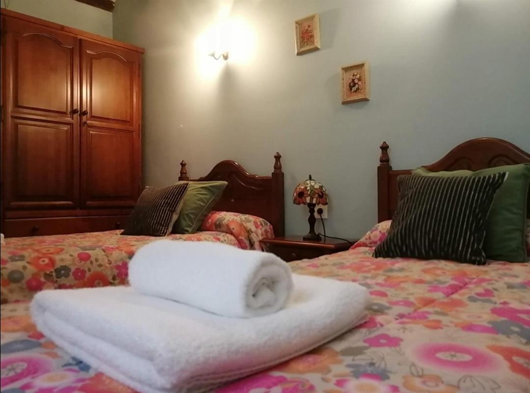 Cal Pons Bed & Breakfast Prades Bagian luar foto