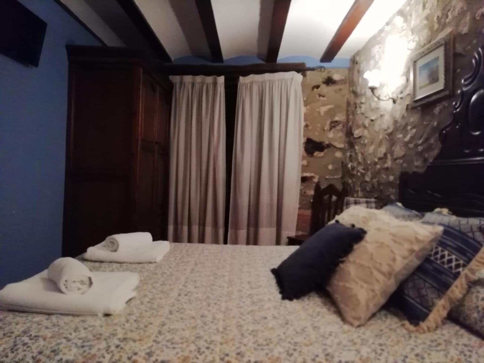 Cal Pons Bed & Breakfast Prades Ruang foto